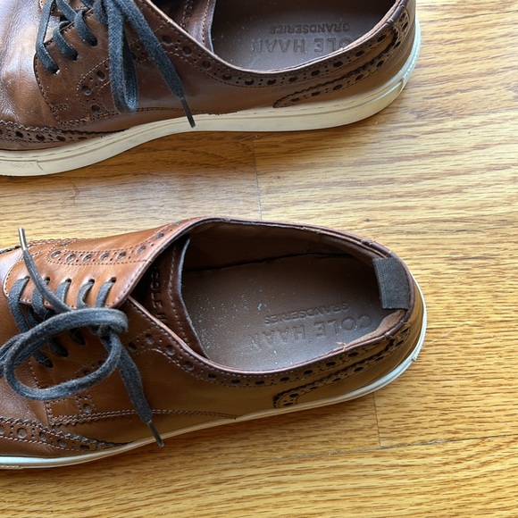ColeHaan shoes/sneakers, size 10, gentlest used. Small spot on right toe. - Picture 5 of 6